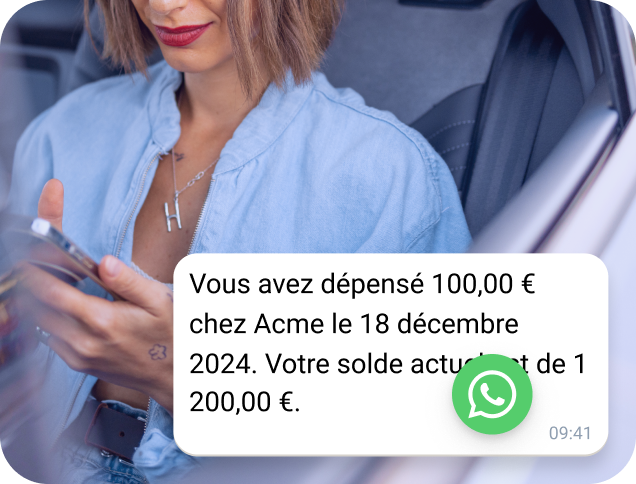 SMS personnalisé envoyé au contact avec le résumé mensuel de son relevé bancaire.